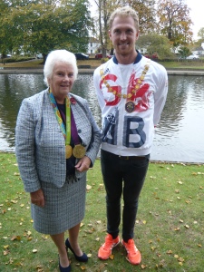 Me swopping “medals” with Alex Gregory (just for the picture, of course)